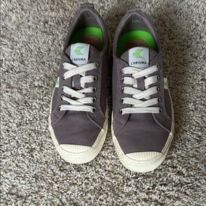 Cariuma Gray Sneakers